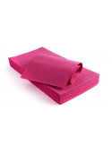 Tovaglia monouso fucsia in TNT 100x100 cm – 100 pezzi, ideale per eventi vivaci e ristoranti dinamici.